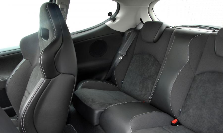  Peugeot 207 GTi THP 175 2008 года  (фото 6 из 49)